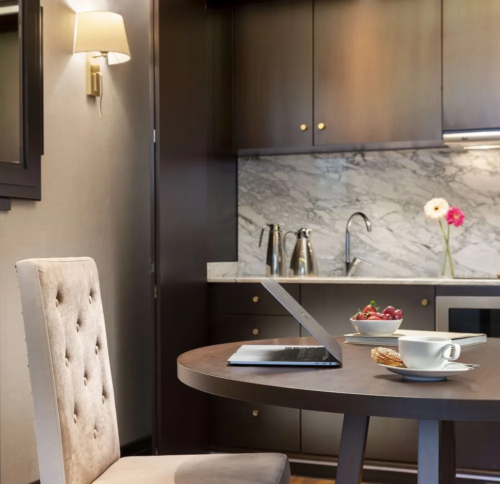 Suite Kitchenette