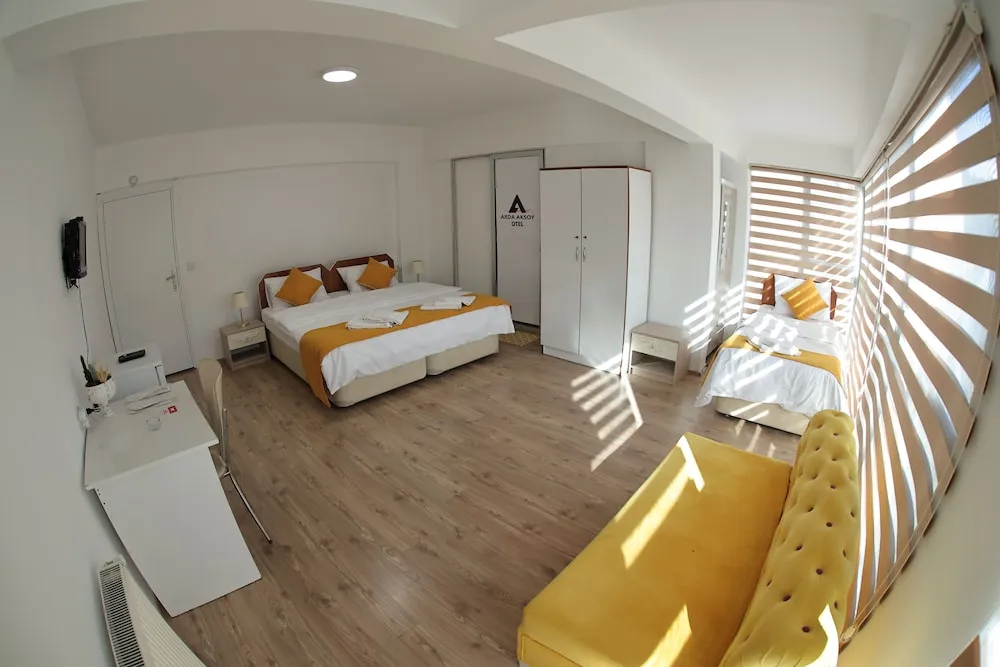Deluxe Üç Kişilik Oda