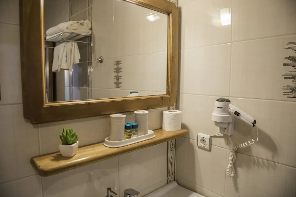 Standard Tek Büyük veya İki Ayrı Yataklı Oda