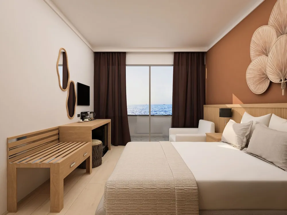 Deluxe Üç Kişilik Oda, Deniz Manzaralı, Plaj Kenarı