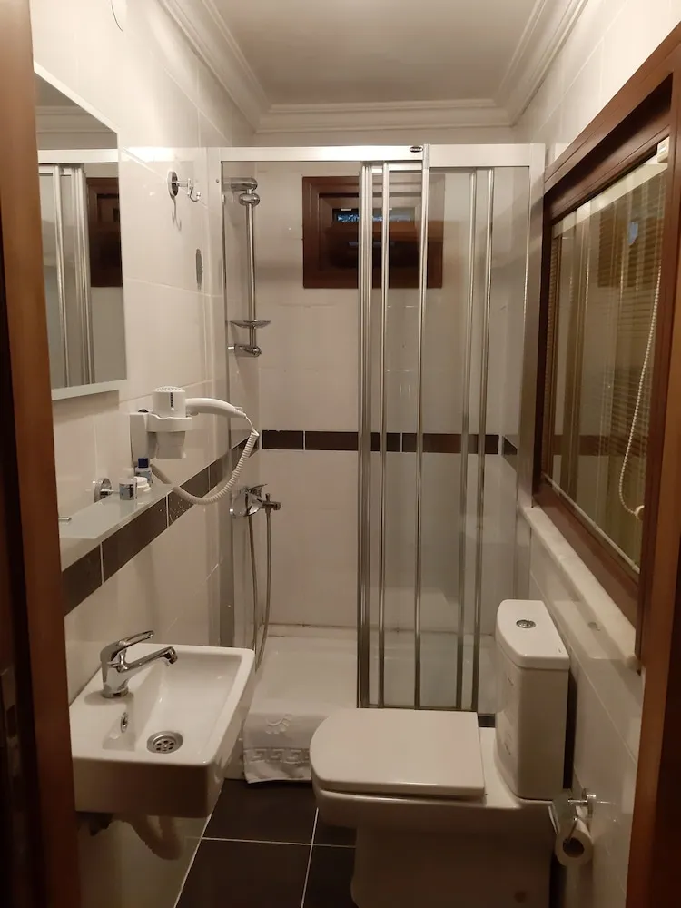 Economy Büyük Yataklı Tek Kişilik Oda, 1 Çift Kişilik Yatak, Penceresiz (Bodrum / Basement)