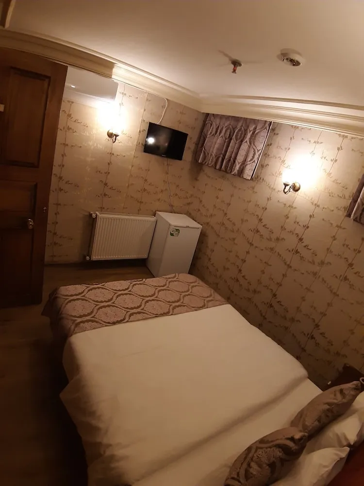 Economy Büyük Yataklı Tek Kişilik Oda, 1 Çift Kişilik Yatak, Penceresiz (Bodrum / Basement)