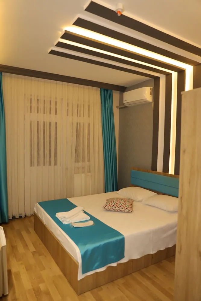 Standard Tek Büyük veya İki Ayrı Yataklı Oda