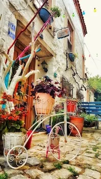Lilyum Alaçatı Butik Otel