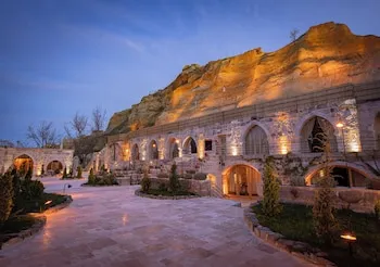 Sur Cave Hotel