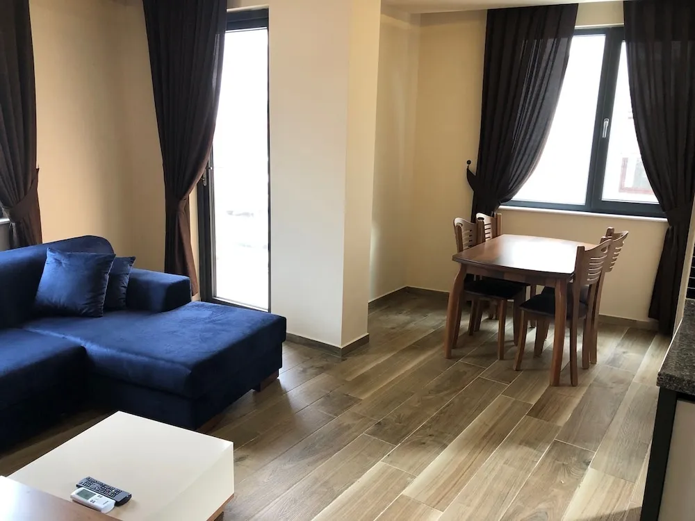 Deluxe Apart Daire