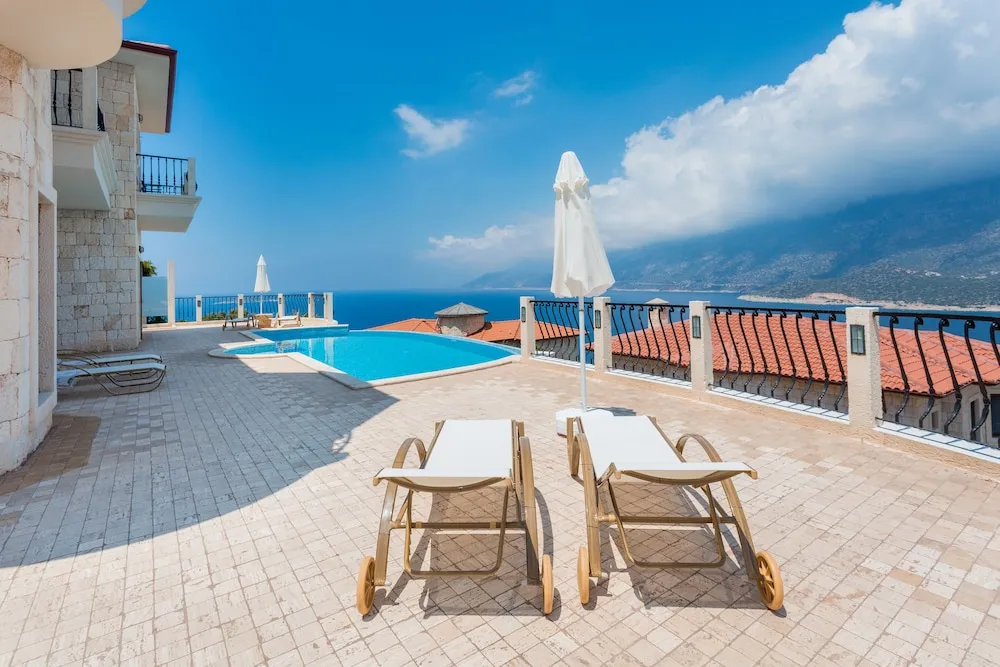 Romantic Oda, Deniz Manzaralı (Corner)