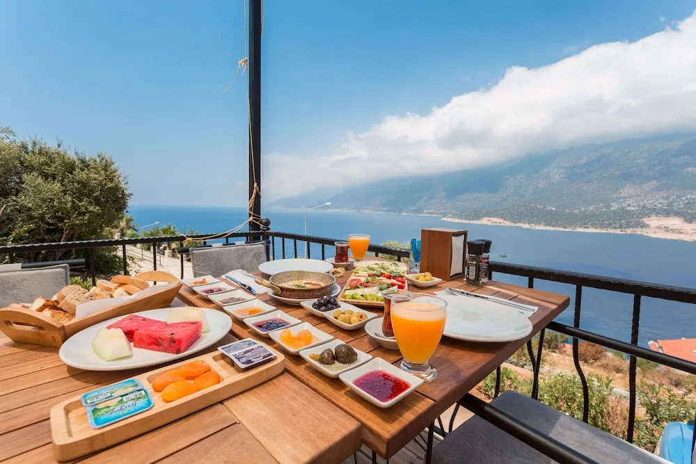 Açık havada yemek servisi