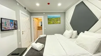 Heaven Suite Hotel