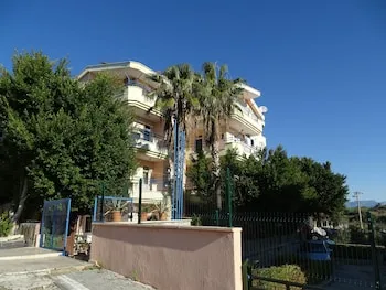 Side Forever Apart Otel