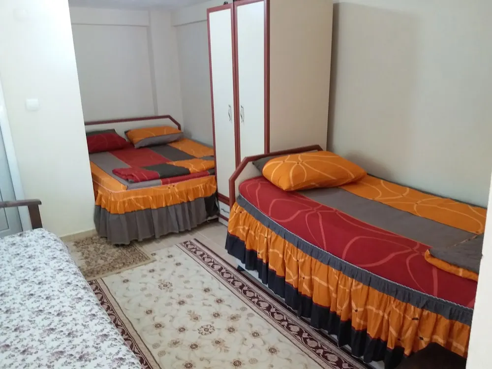 Standard Dört Kişilik Oda, Bahçe Manzaralı