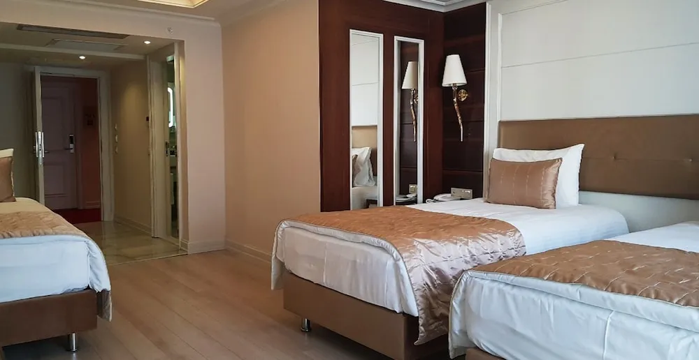 Deluxe Dört Kişilik Oda