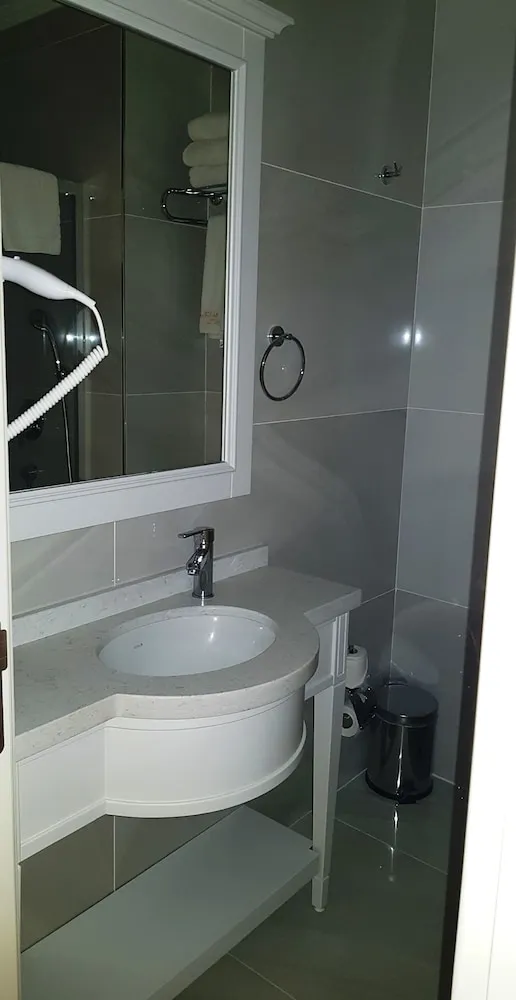 Deluxe Dört Kişilik Oda