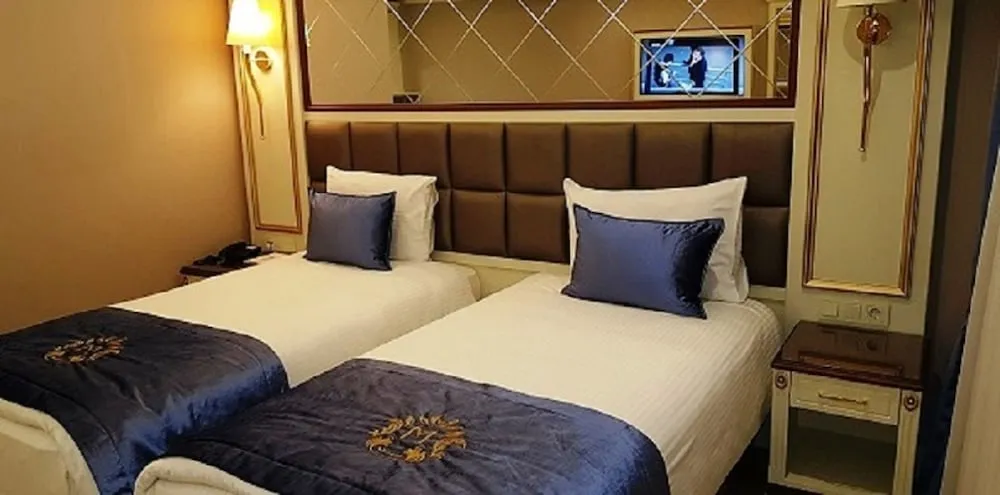 Deluxe Dört Kişilik Oda