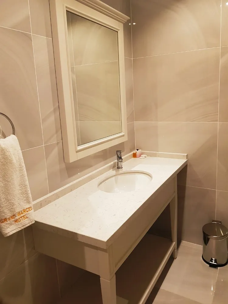 Deluxe Üç Kişilik Oda, Birden Çok Yatak, Sigara İçilmez