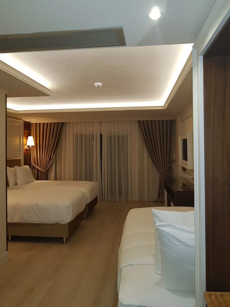 Deluxe Üç Kişilik Oda, Birden Çok Yatak, Sigara İçilmez