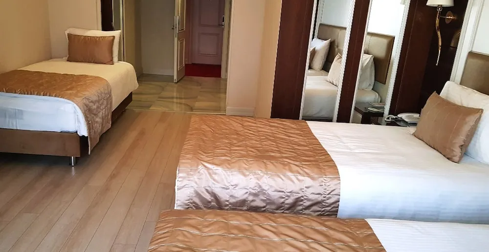 Deluxe Üç Kişilik Oda, Birden Çok Yatak, Sigara İçilmez