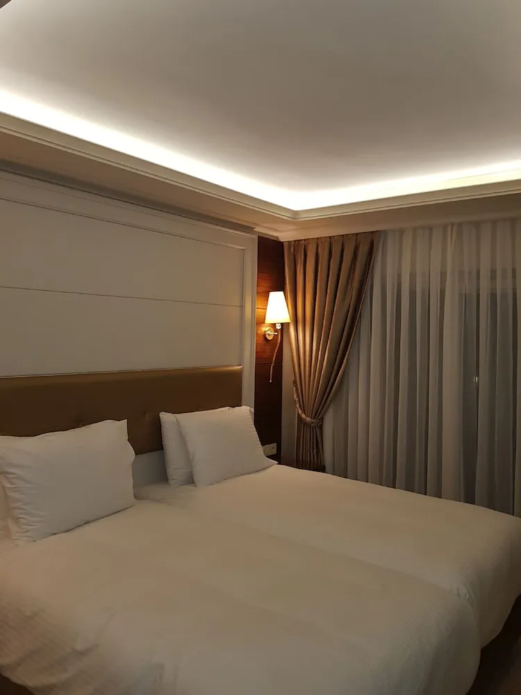 Deluxe Tek Büyük veya İki Ayrı Yataklı Oda, Birden Çok Yatak, Sigara İçilmez
