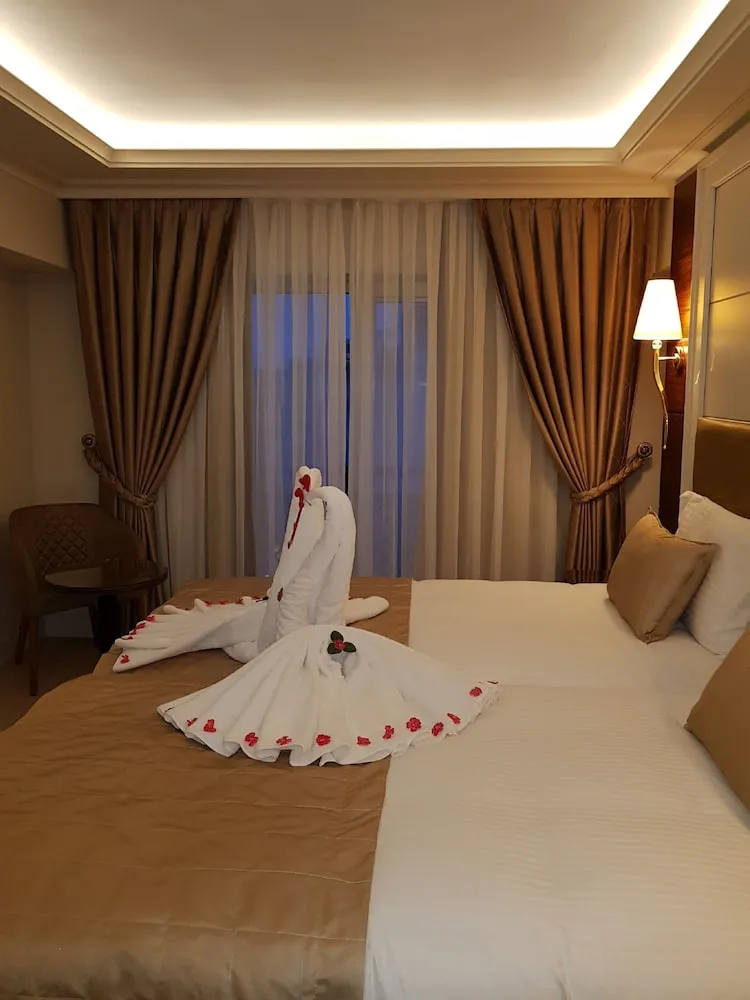 Deluxe Tek Büyük veya İki Ayrı Yataklı Oda, Birden Çok Yatak, Sigara İçilmez