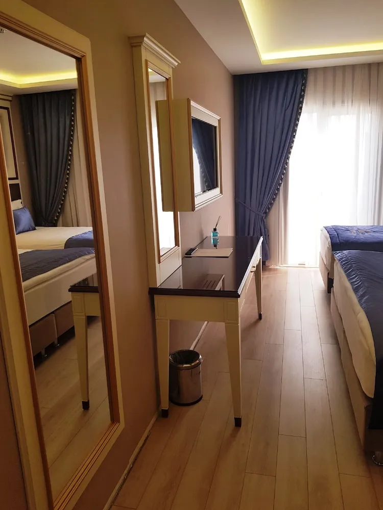 Deluxe Tek Büyük veya İki Ayrı Yataklı Oda, Birden Çok Yatak, Sigara İçilmez