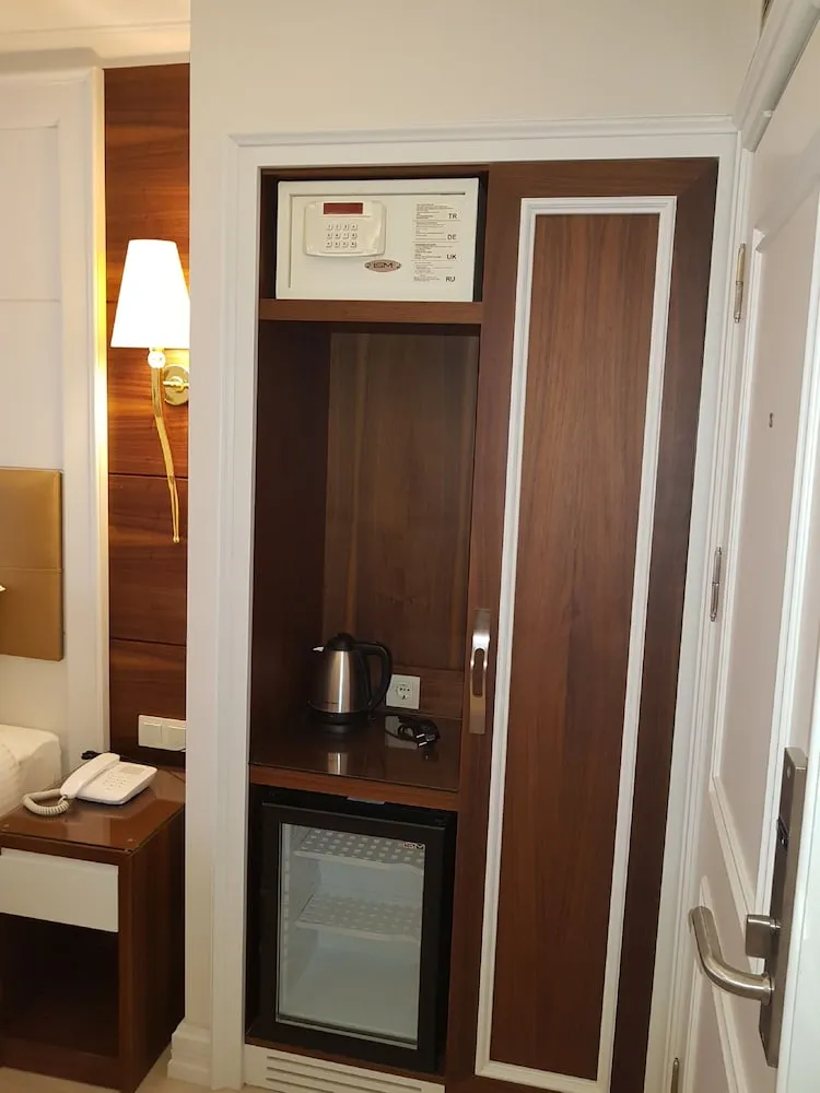 Deluxe Tek Büyük veya İki Ayrı Yataklı Oda, Birden Çok Yatak, Sigara İçilmez