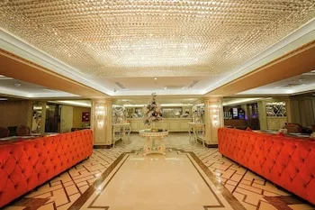 Grand Marcello Hotel & Spa