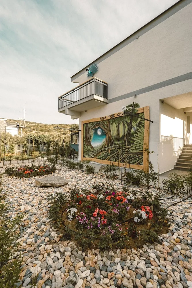 DELUXE BAHÇE MANZARALI