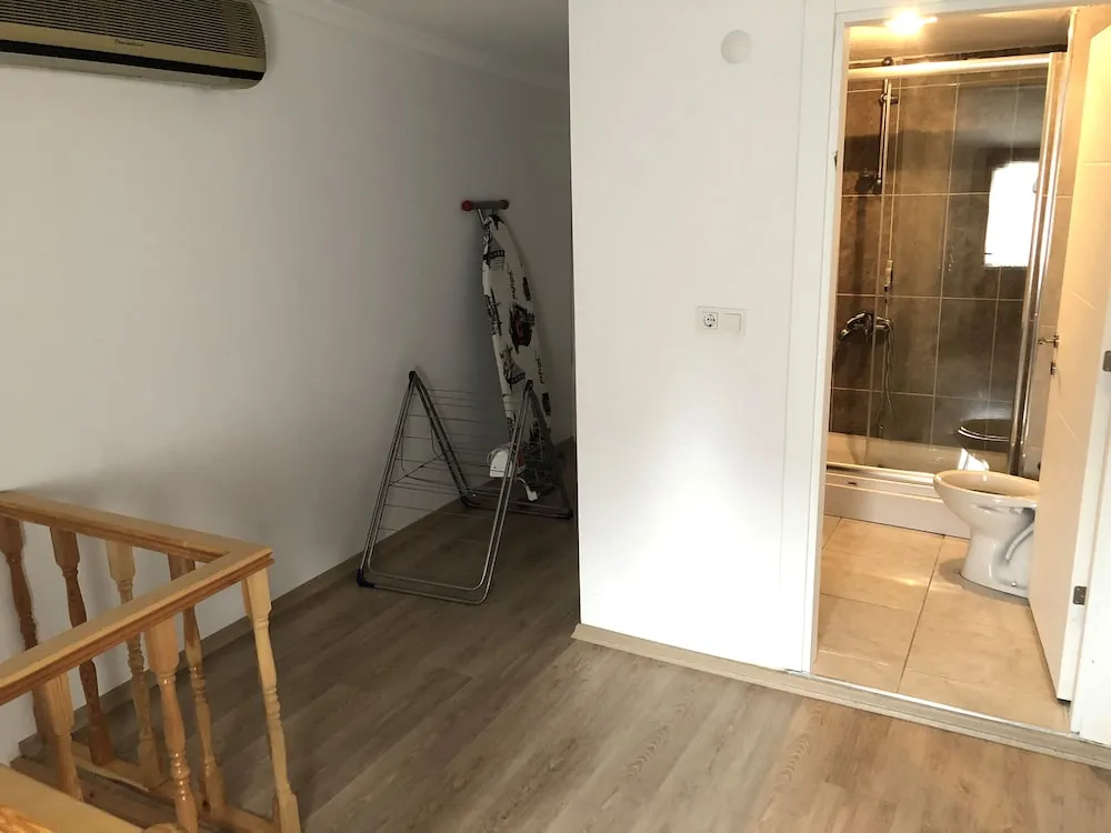 Classic Dubleks, Engellilere Uygun, Sigara İçilebilir