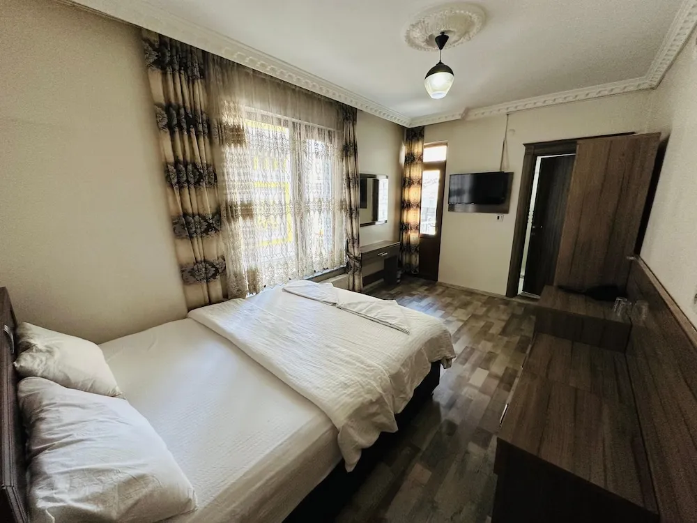 Deluxe Oda, 1 Büyük (Queen) Boy Yatak, Sigara İçilmez, Şehir Manzaralı