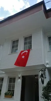 Yanki Hotel
