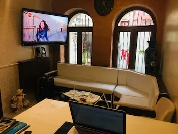 Full House Boutique Otel