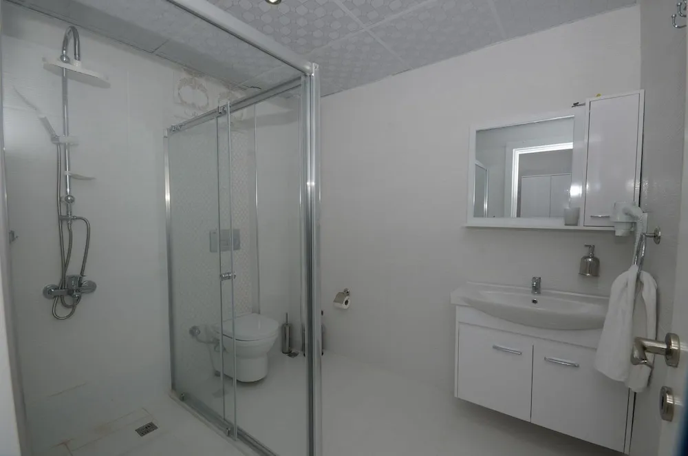 Standard Tek Büyük Yataklı Oda, Bahçe Manzaralı