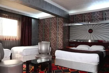 Murat Otel