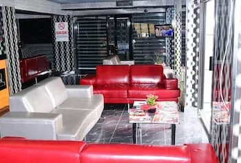 Murat Otel