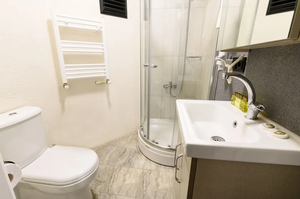 Executive Studio, Terrace 3