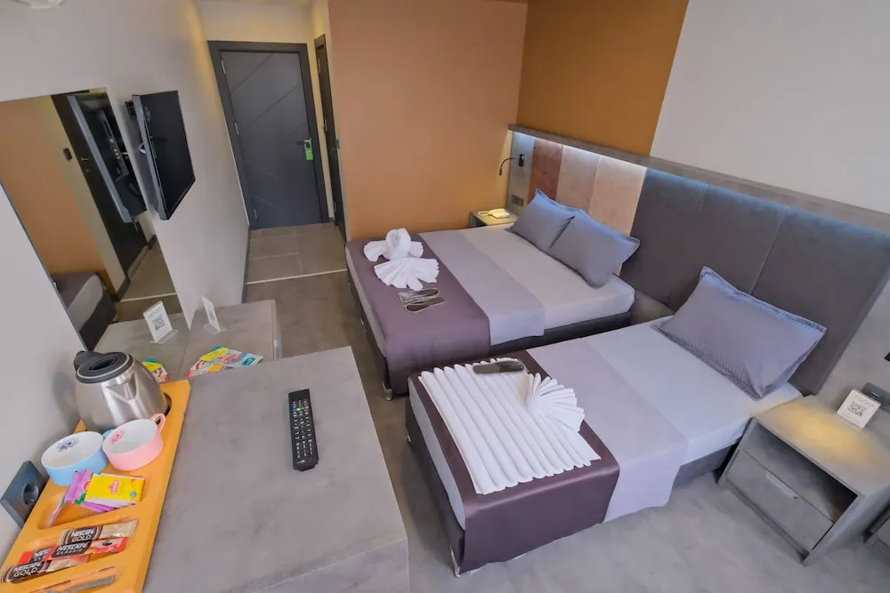 Deluxe Üç Kişilik Oda, Sigara İçilmez