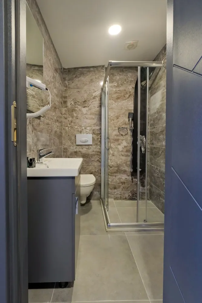 Deluxe Üç Kişilik Oda, Sigara İçilmez