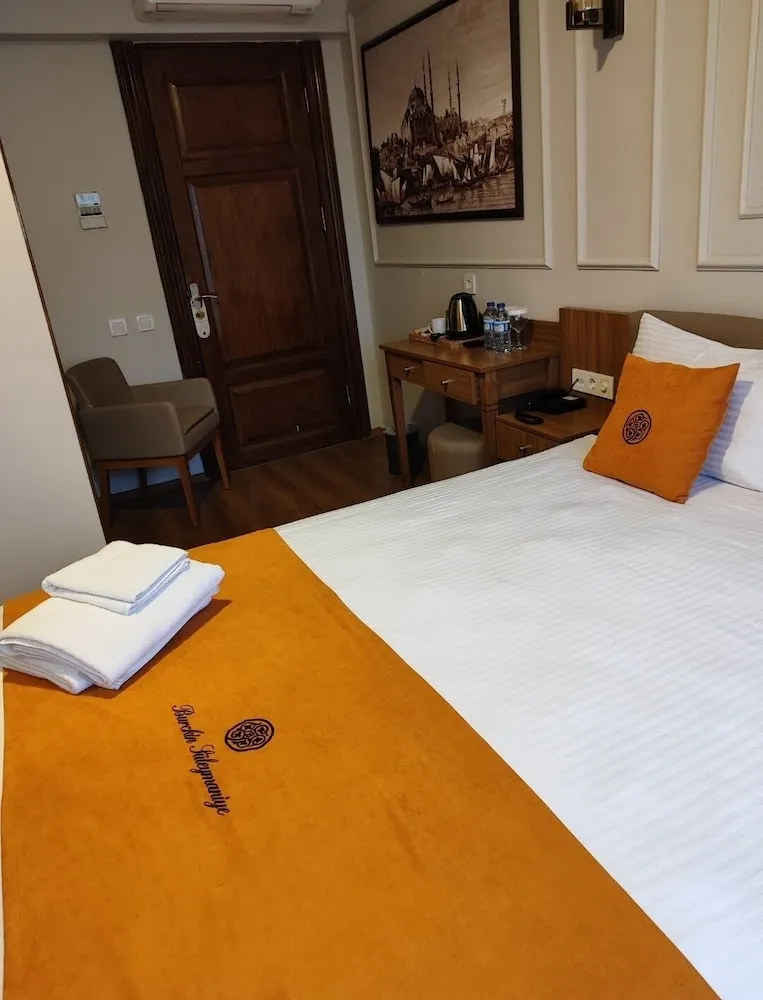 Deluxe Tek Büyük Yataklı Oda