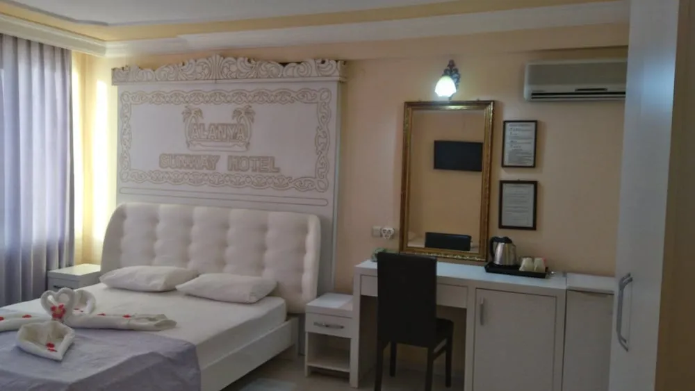 Üç Kişilik Oda