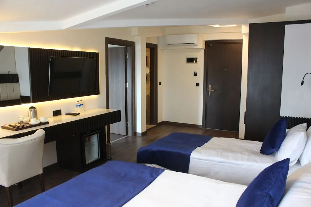 Superior King Suite
