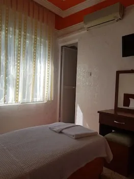 Paradise Hotel
