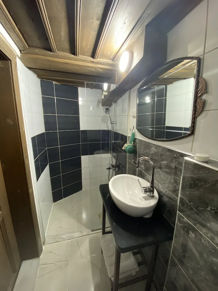 Standard Üç Kişilik Oda