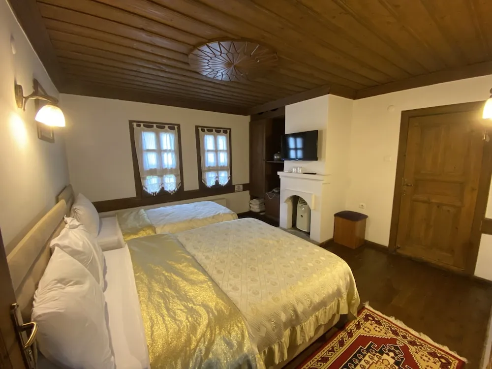 Standard Üç Kişilik Oda
