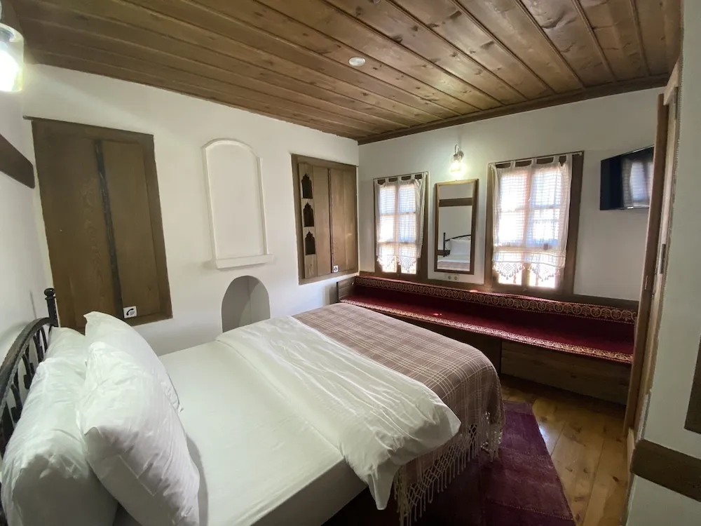 Comfort Tek Büyük Yataklı Oda