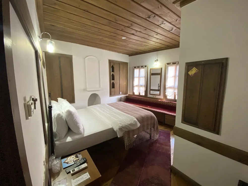 Comfort Tek Büyük Yataklı Oda