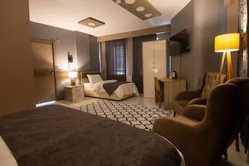 Staron Otel