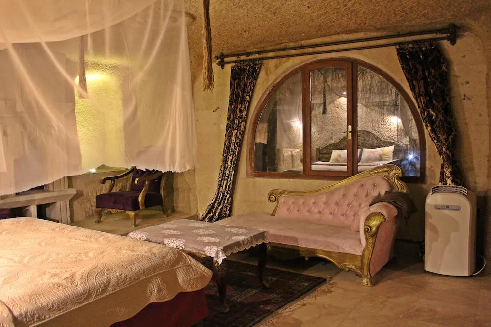 Superior Oda, 1 Büyük (Queen) Boy Yatak, Şömine