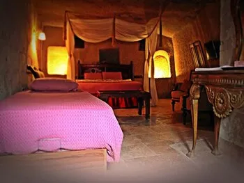 Hilem Cave House