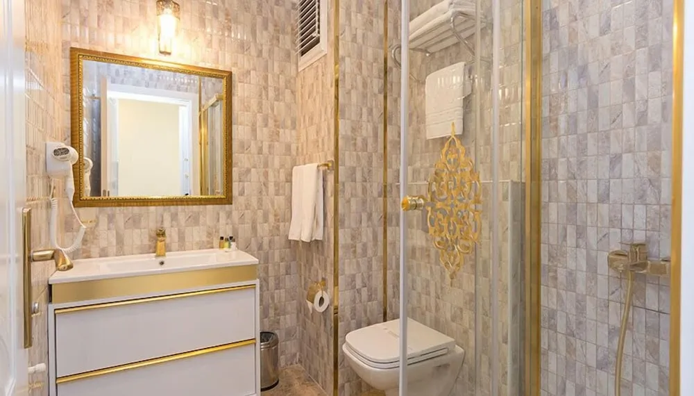 Luxury Suite, Partial Sea View