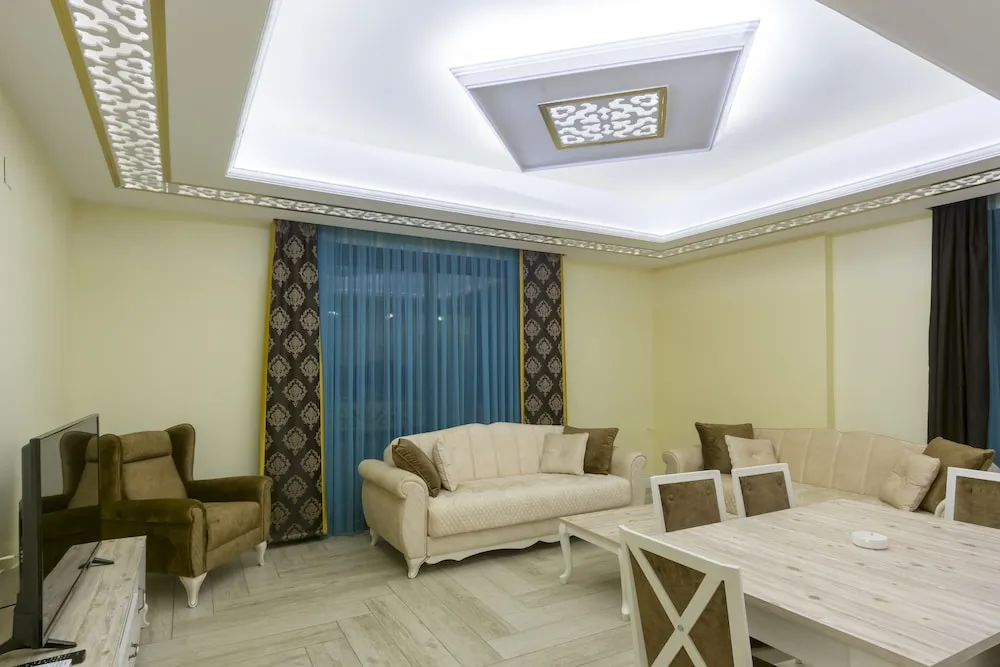 Luxury Suite, Partial Sea View